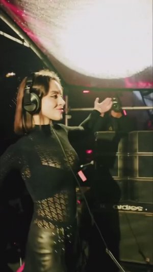 💫 EDC MEXICO ROUND 2 💫Friday was insane in Mexico City🫠 - Sara Landry