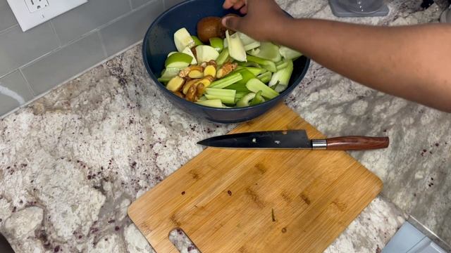 Lose Weight & Boost your Immune System with This Natural Detox Juice смотреть онлайн