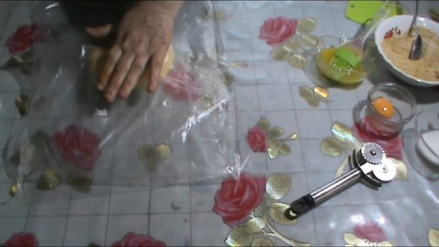 Эти песочные рулетики с орехами никого не оставят равнодушным! Просто сворачиваю и нарезаю смотреть онлайн