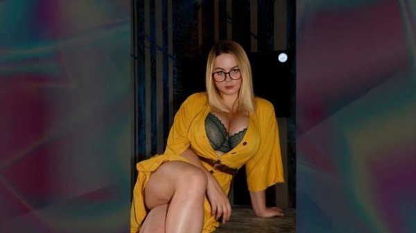 NATURAL OLDER WOMAN OVER 50 PLUS SIZE VERY ATTRACTIVE