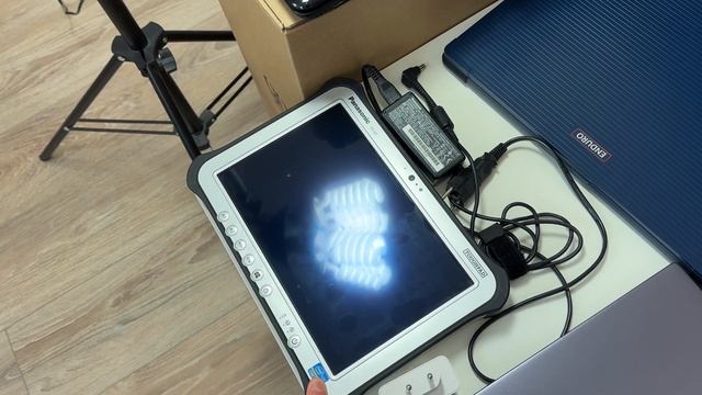 Мастер привез еще ноутбуки которые мне уже снятся смотреть онлайн