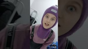 вика рассказывает рэп на английском