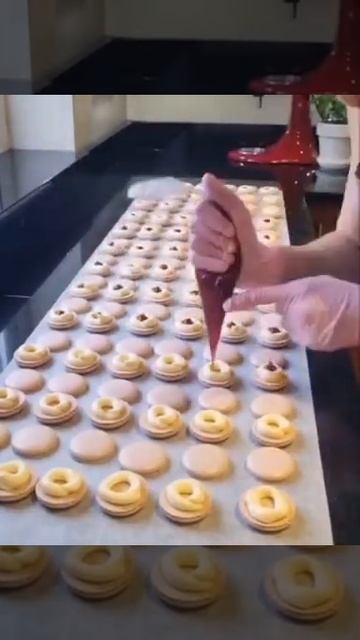 Filling wedding favour macarons смотреть онлайн