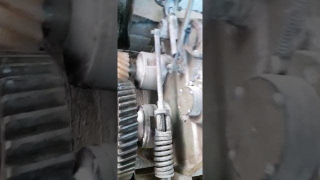 UN TEGIRMON SOTILADI