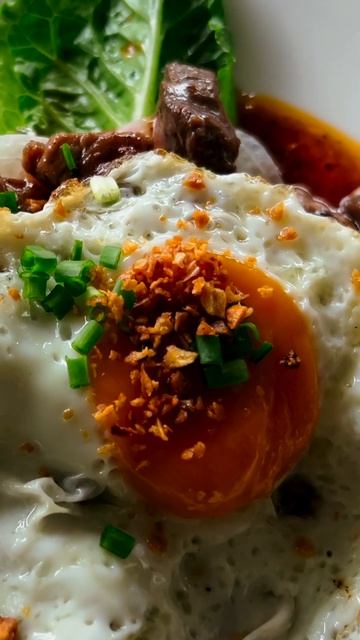 Beef Lok Lak 🇰🇭 Koh Rong Island Cambodia смотреть онлайн