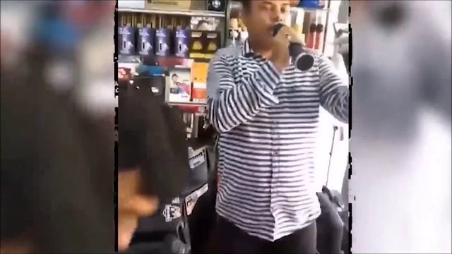 Профессиональный микрофон для караоке. смотреть онлайн