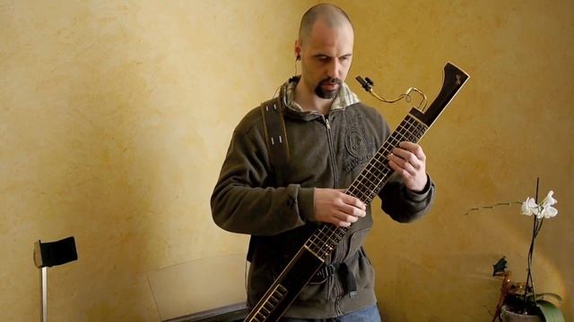 Philip Glass' Koyaanisqatsi on Eigenharp Alpha смотреть онлайн