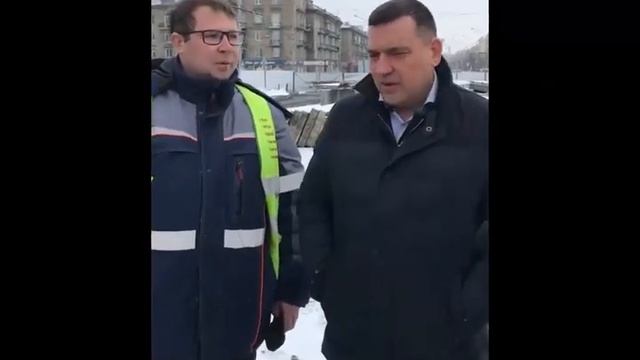 Мэр Новокузнецка С Кузнецов проверяет готовность моста через Абу на пр. Металлургов. 4 марта 2020 г смотреть онлайн