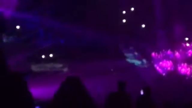 Ariana Grande-Break Free (Full Performance- Boston) смотреть онлайн