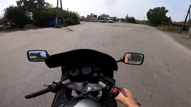 МОТОЦИКЛ для НОВИЧКА.Обзор мотоцикла Suzuki RF400 Спорт-Турист. смотреть онлайн