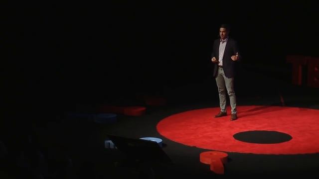 Is a robot standing between you and your next job? | Robert Coombs | TEDxBratislava смотреть онлайн