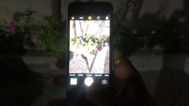 iPhone SE vs iPhone 7 Night Time Camera Comparison 🌛 смотреть онлайн