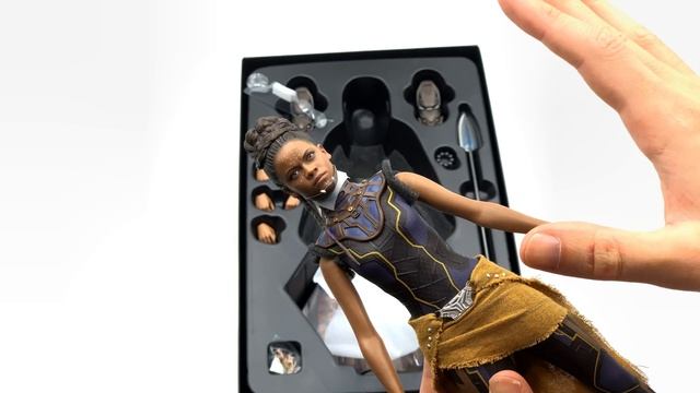 Hot Toys Shuri Black Panther Unboxing смотреть онлайн