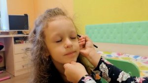 Макияж детской косметикой