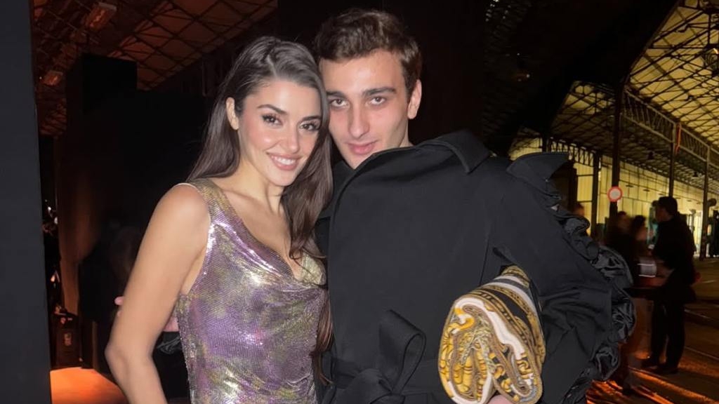 Ханде Эрчел на неделе Моды в Милане смотреть онлайн