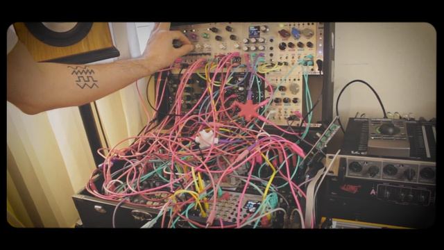 AVGUCHENKO "Jamuary 2024 session III" Dub Techno Eurorack Modular Live 28/01/24 смотреть онлайн