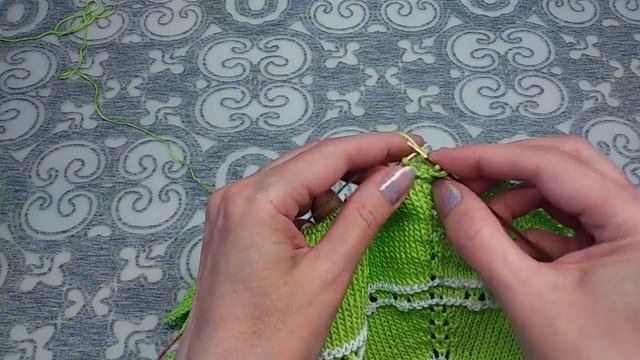 Летний топ спицами с ажурными бретелями.МК. смотреть онлайн