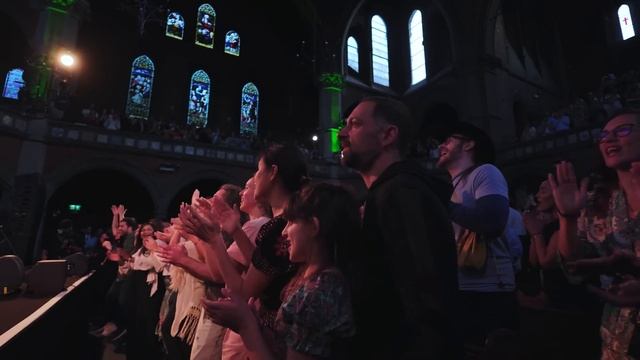 Shri Ram — Radhika Das — LIVE Kirtan at Union Chapel, London смотреть онлайн