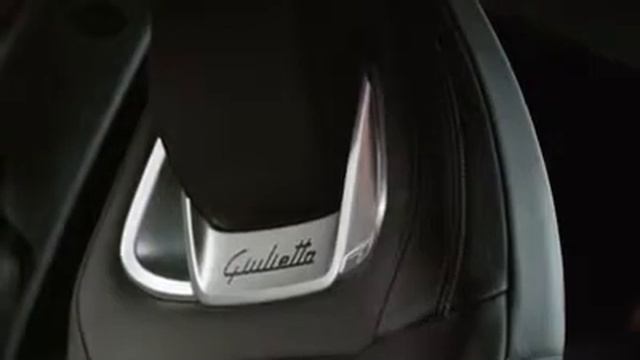 Interior: Nuevos Alfa Romeo Mito y Giulietta Quadrifoglio Verde смотреть онлайн