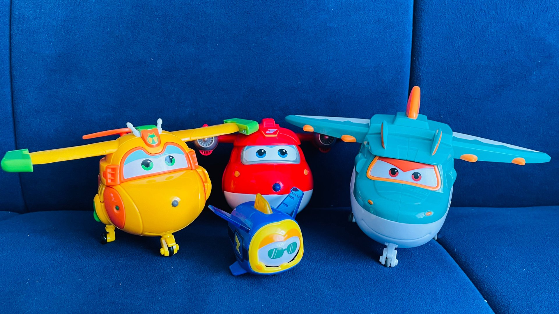 Новые герои "Супер крылья" : Тино и Баки. смотреть онлайн