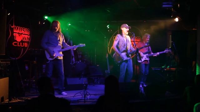 The Crossroadz - La boheme смотреть онлайн