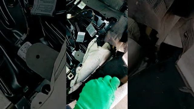 Ремонт двух сидений БМВ BMW X5. Перфорация. Разборка спинки! Пошив чехлов. смотреть онлайн