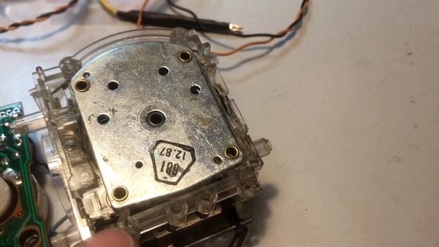 Achtung Kontaktsprays Elektroniksprays NIEMALS in Kombiinstrumenten verarbeiten. Folgeschäden! смотреть онлайн