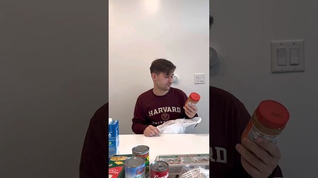 Food Bank in Boston / Бесплатная еда в США смотреть онлайн