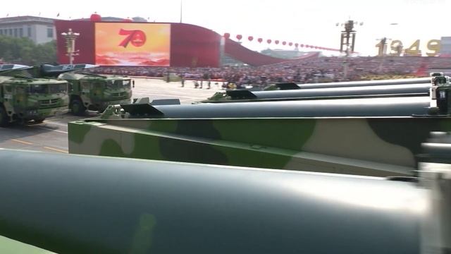 Chinese hypersonic missile test fire again! Stunning video captured showing its weird trajectory смотреть онлайн