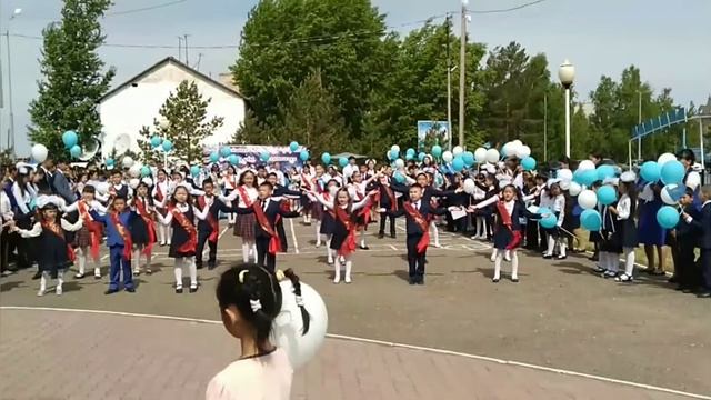 Бибітшілік болсын әлемге!  ## Үздіктермен Флешмоб