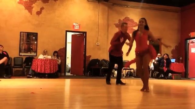 Kyle Culmann and Gabby Ebron Salsa смотреть онлайн