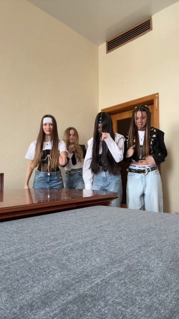 Дурачимся перед выступлением #плохаядевочка #сигма #тренды #красиво #тренд #девочки #школа #тусим