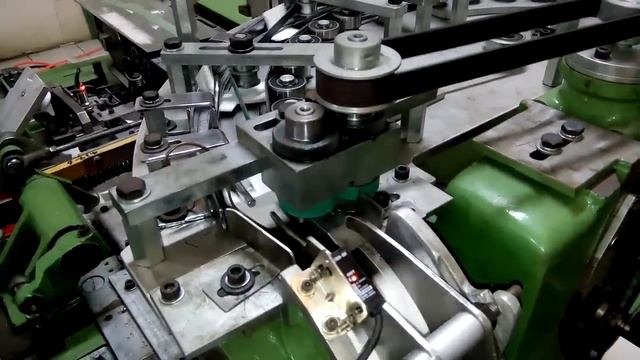 Cigarette Packing Machine HLP 2 смотреть онлайн