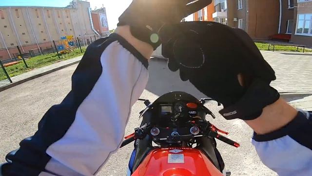 Прокатил девушку полицейского на СПОРТБАЙКЕ смотреть онлайн