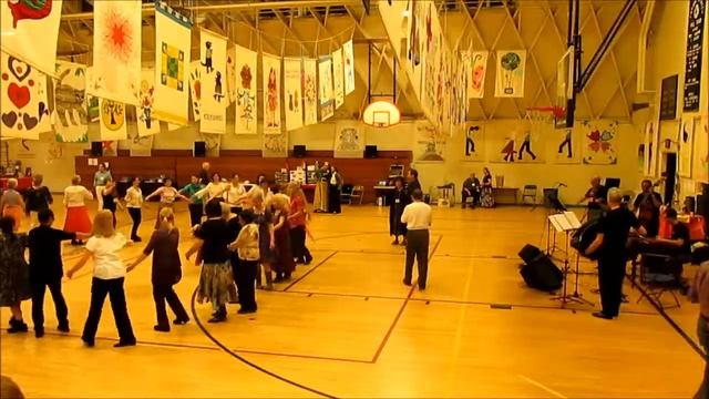 Somogyi Karikazo Laguna Folk Dance Festival Feb 2016 with THE GARLIC BAND смотреть онлайн
