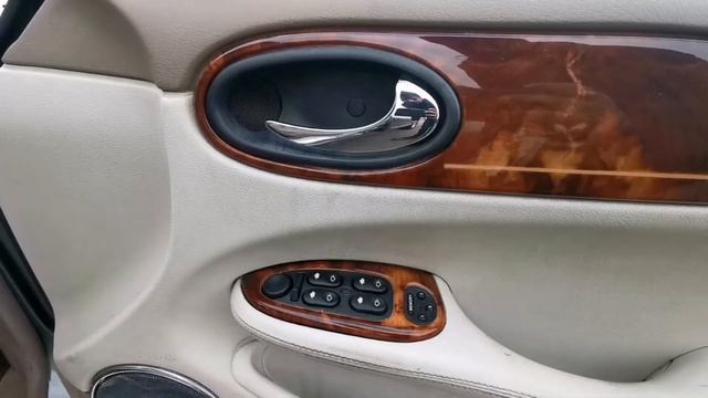 Jaguar XJ8 смотреть онлайн