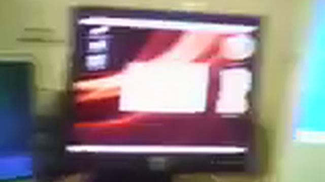 Mac OS 10.4 vs Ubuntu 7.04 vs Windows Vista Boot up compare смотреть онлайн