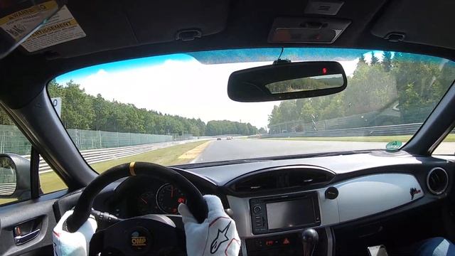 Spa Francorchamps - Subaru BRZ vs EVOX смотреть онлайн