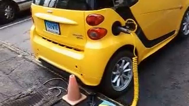 VIDEO 4: Charging My Electric SMART Car For The First Time