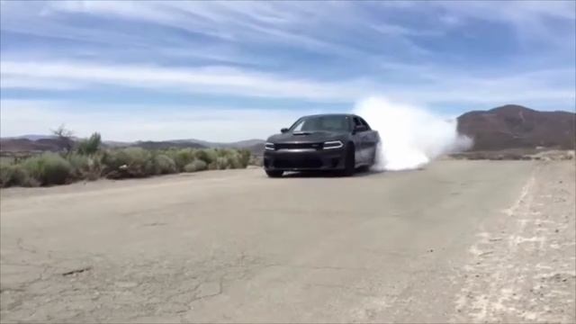 Дрифт-Dodge_Chellenger и Dodge Charger
