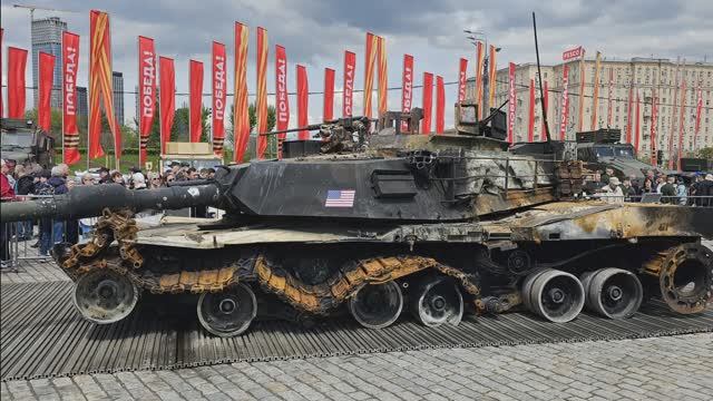 Парк победы 15 мая 2024 года Выставка трофеев Армии России смотреть онлайн