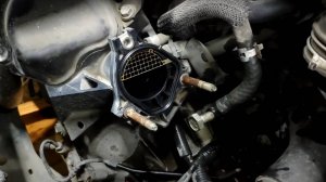 замена прокладок натяжителя цепи и дроссельной заслонки тойота королла