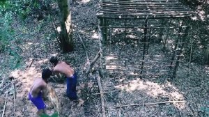 Постройка глинобитного дома.