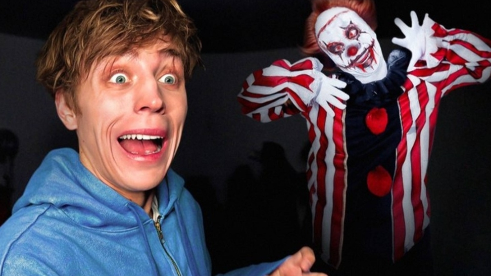 Купил Нового КЛОУНА на DEEP WEB ! смотреть онлайн