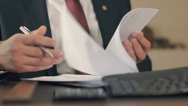 The IRS is Aggressively Auditing ERC Tax Credit Fraud смотреть онлайн