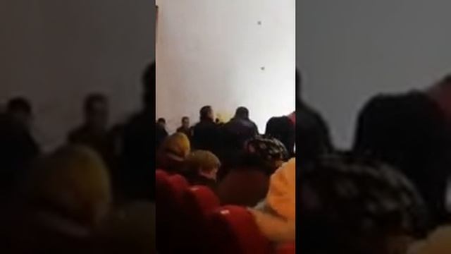 собрание в ст.Казанская за вывоз мусора ! Бараны на трибуне!