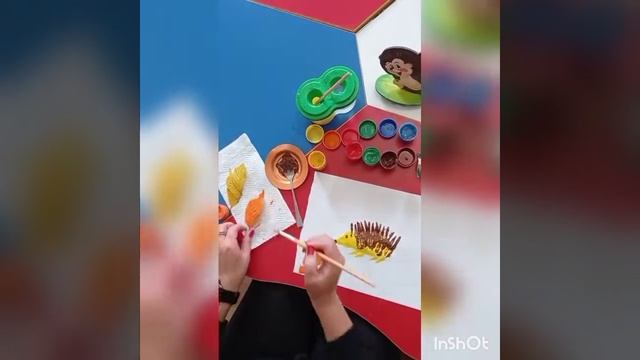 Художньо-продуктивна діяльність (малювання). Тема: "На гостини до їжачка" (нетрадиційні техніки) смотреть онлайн