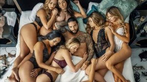 Maluma - Mala Mía  (Official Video)