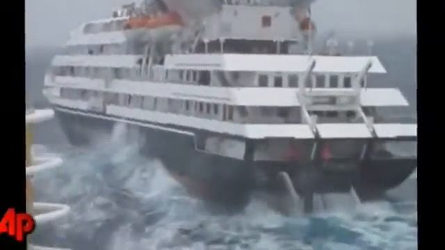 Круизный лайнер терпит бедствие| A Cruise Liner In Distress