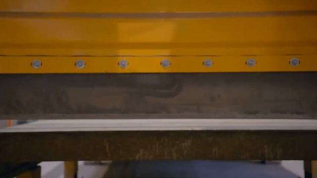 Бьянки: машина для чистки поддонов столов смотреть онлайн